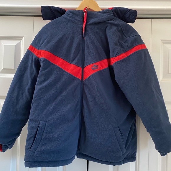 Boy’s Reversible NIKE Jacket - Picture 3 of 5